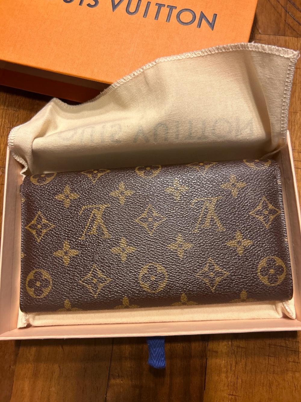 Louis Vuitton wallet - Picture 6 of 6